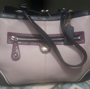 ********SOLD**********Medium coach satchel